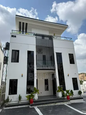 6-Bedroom Duplex with BQ and Pool in Guzape, Abuja
