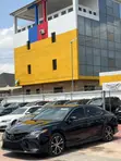 Toyota Camry SE 2019 Black - 3