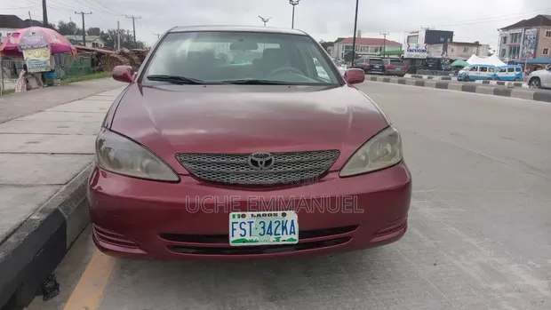 Toyota Camry 2005 Red - 1