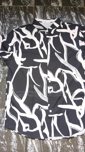 Black & White Printed Short Sleeve Shirt