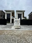 5 Bedroom Luxury Duplex for Sale in Chevron - 1