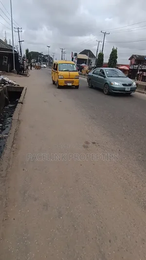 Filin Kasuwanci Don Siyarwa - Iyana Ipaja, Legas
