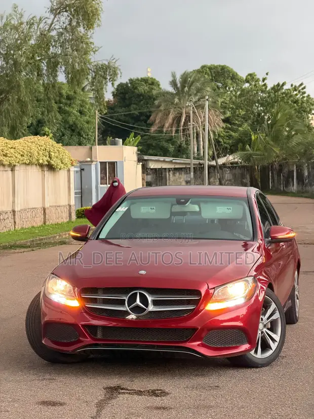Mercedes-Benz C300 2016 Burgundy - 1