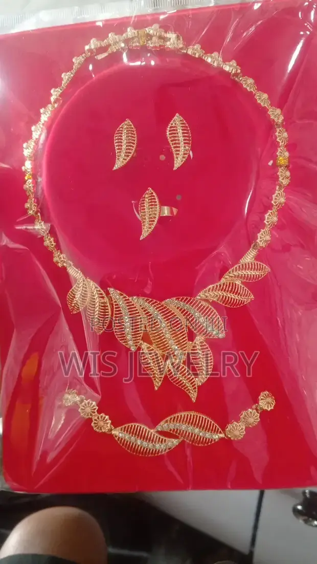 Fashion Jewelry Gold Necklace - Sabon Kayayyaki - 1