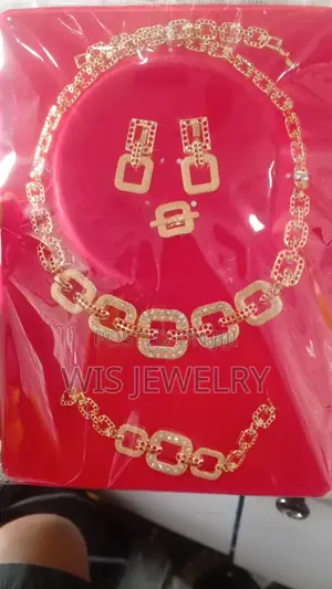 Fashion Jewelry Gold Necklace - Sabon Kayayyaki