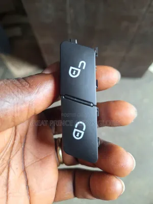 Mercedes-Benz Door Lock Button GLK/204/212/166