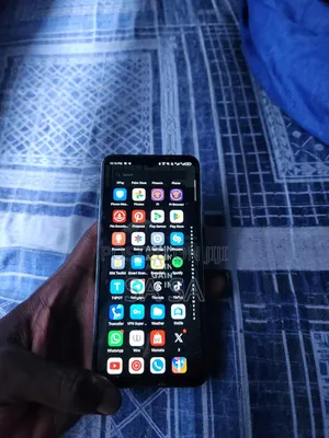 Tecno Spark 20 Pro 256GB Yellow