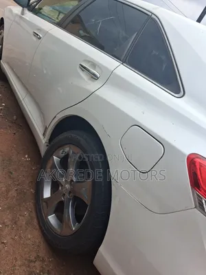 Toyota Venza 2010 Fari