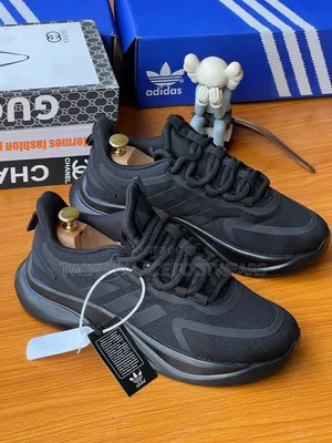 Adidas Sneakers masu sauki - Sabon kaya