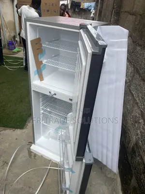 Skyrun BCD-195HS 195L Refrigerator - Brand New