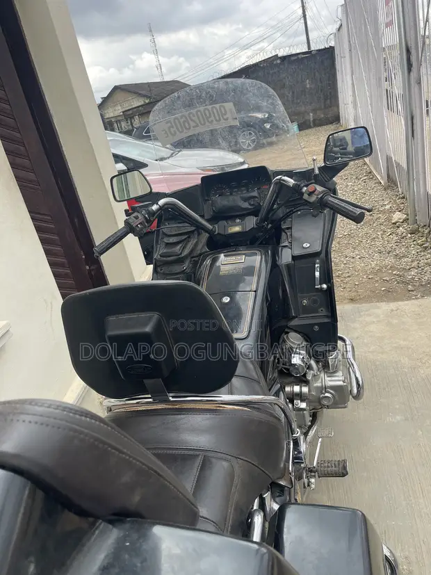 Honda Gold Wing 1986 Black - 1