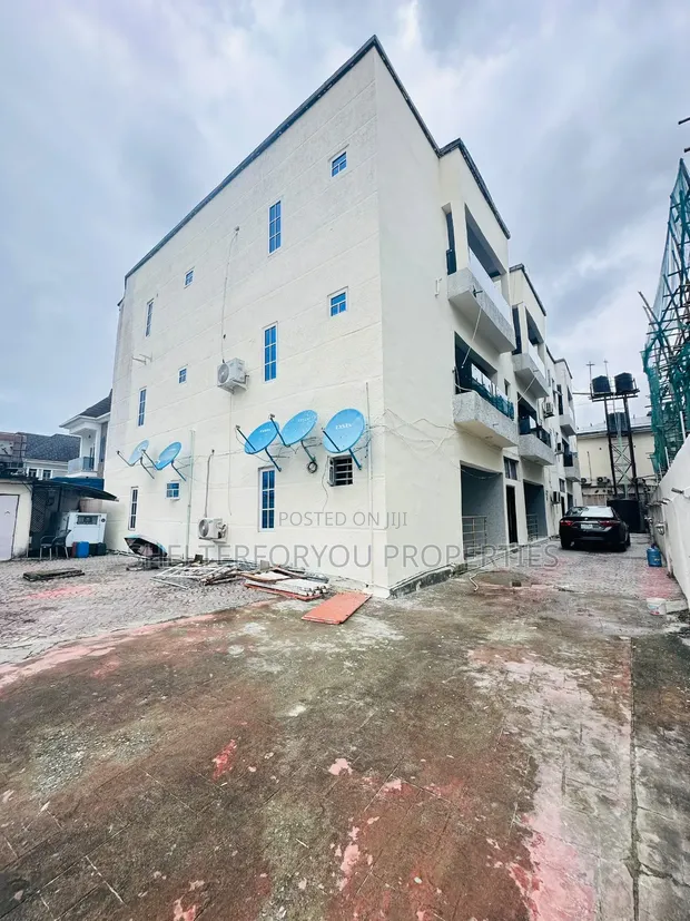2 Bedroom Apartment Mai Sabis don Sawa a Osapa London - 1