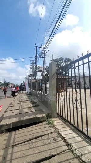 Wurin Kasuwanci don Sawa - Agege, Iju Road