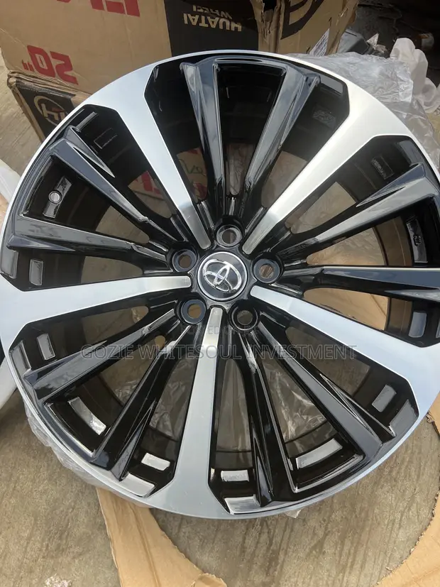 Toyota Highlander 2023 Alloy Wheel (20-inch) - 1