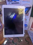 Apple iPad Pro 64GB - 1