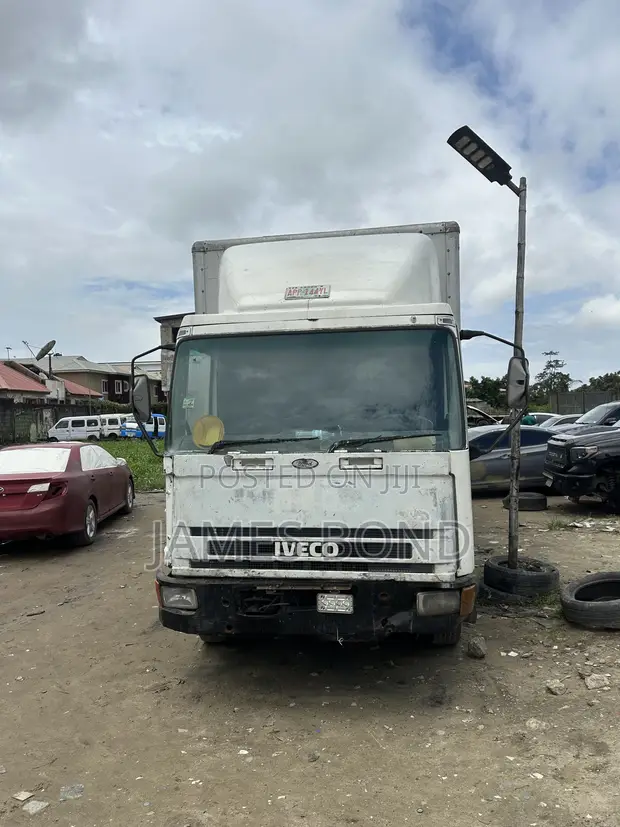 Iveco Eurocargo 2000 White - 1