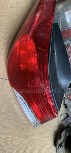 Amfani da Backlight na Hyundai Elantra 2012