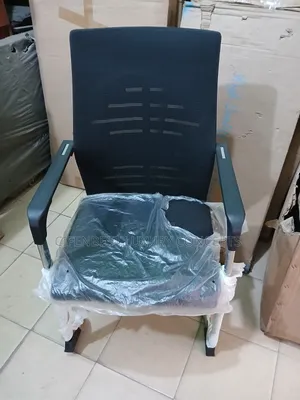 Executive Black Visitors Office Chair with Armrest
