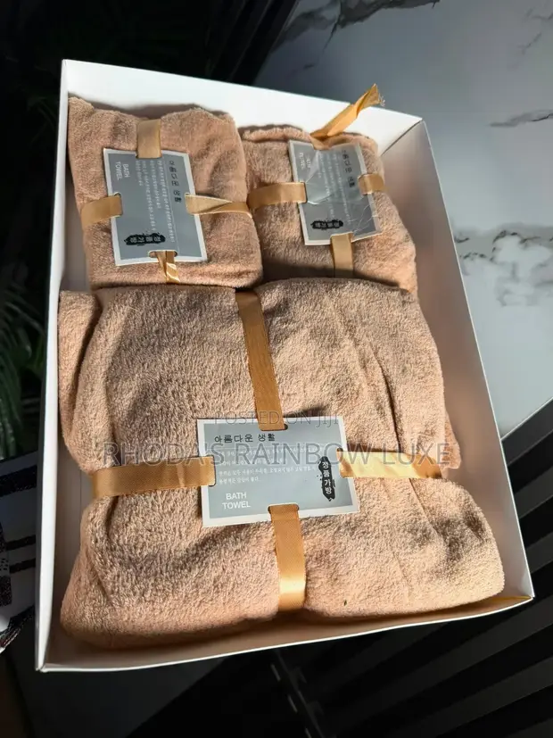 Luxury 3-Piece Towel Set - Soft & Elegant - 1