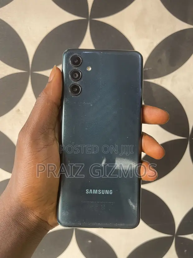 Samsung Galaxy A04s 128GB Black (Used) - 1