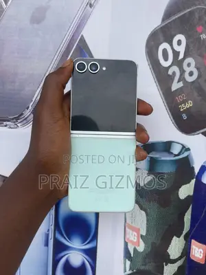 Samsung Galaxy Z Flip6 256GB Blue