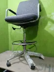 High Grade Office Swivel Chair - 2