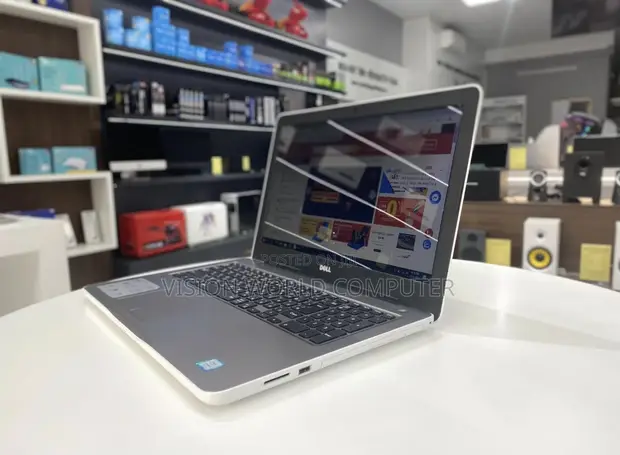 Dell Inspiron 15 5567 Laptop - Intel Core i7, 8GB RAM, 256GB SSD - 1