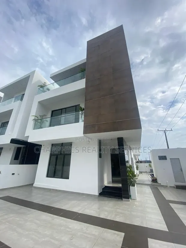 5 Bedroom Duplex for Rent in Lekki Phase 1 - 1
