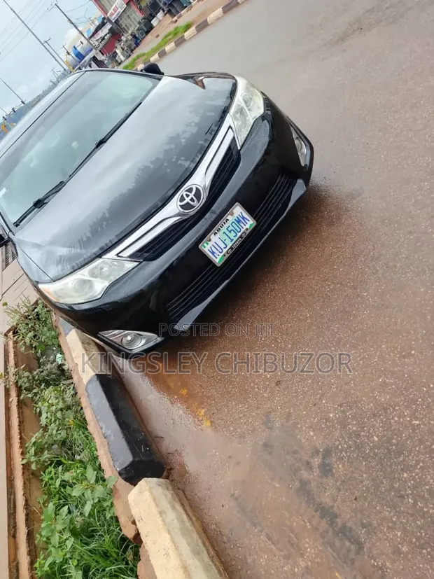 2013 Toyota Camry XLE V6 Sedan - Black - 1