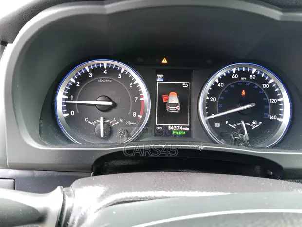 Toyota Highlander 2018 Fari - 1