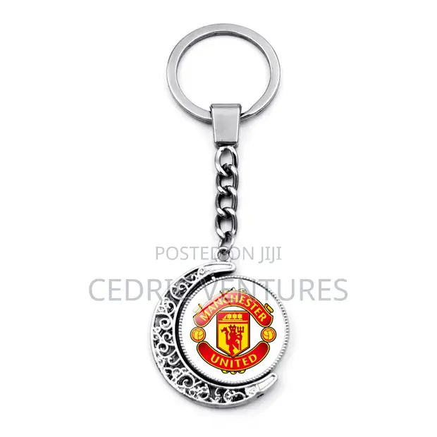 Manchester United Metal Crest Keychain - 1