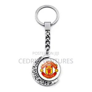 Manchester United Metal Crest Keychain