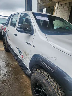 Toyota Hilux Revo 2.7 Petrol AWD Double Cab 2022 White