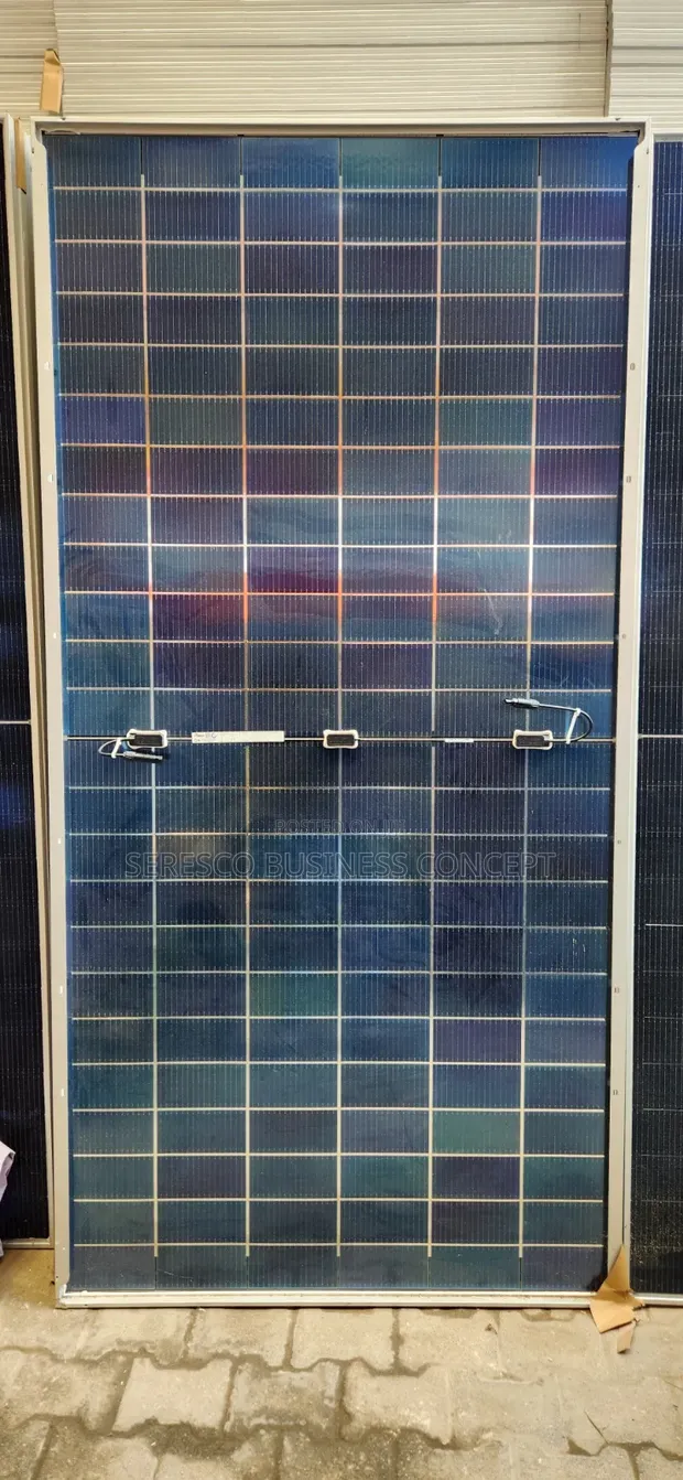 New 550W Bifacial Solar Panel (144 Cells) - 1