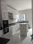 5-Bedroom Duplex a Cikin Estate Mai Tsaro, Adeniyi Jones - 3