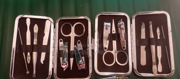 Leather Packed Manicure & Nail Cutter Set - 1