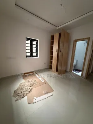 Gidan Kayan Daki 3 Bedroom Don Sawa A Lekki Phase 2