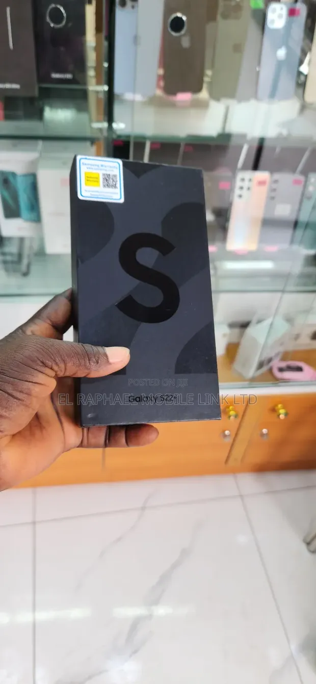 New Samsung Galaxy S22+ 5G 256GB Black - 1
