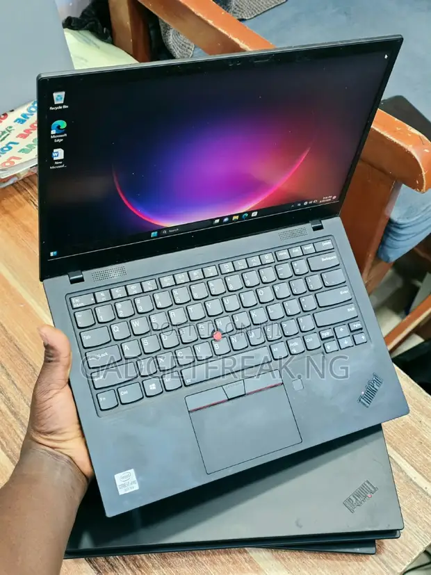 Lenovo ThinkPad X1 Carbon Laptop (Used) - 1