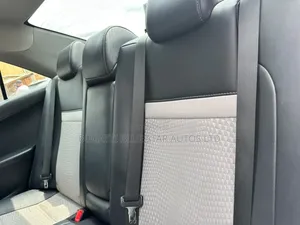 2014 Toyota Camry SE Sedan