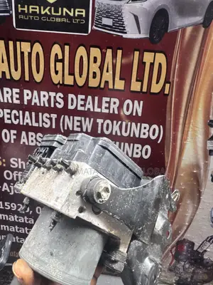 2017 Toyota RAV4 ABS Brake Pump Module