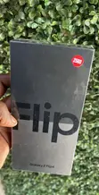 New Samsung Galaxy Z Flip4 256GB - 1