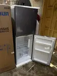 Skyrun 195L Two-Door Refrigerator - 2