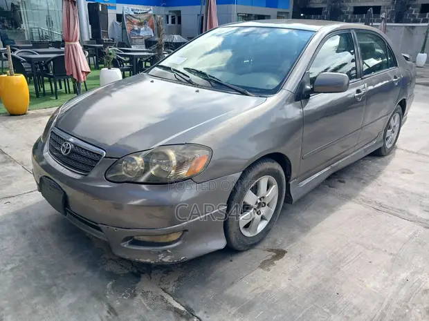 Toyota Corolla 2007 Grey - 1