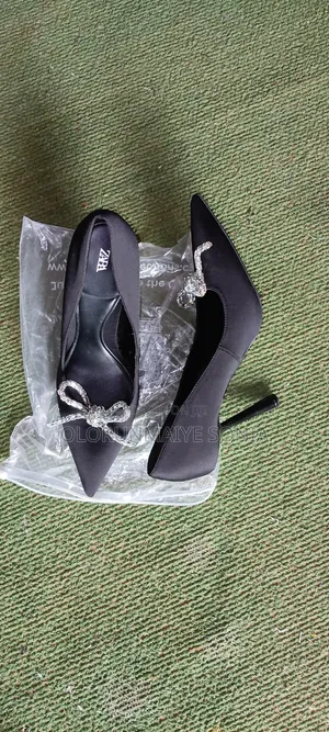 Zara Black Stiletto High Heels with Rhinestone Bow - Size 41
