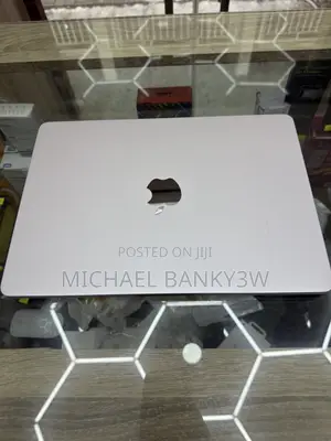 Apple MacBook Air 2022 M2 8GB RAM 512GB SSD