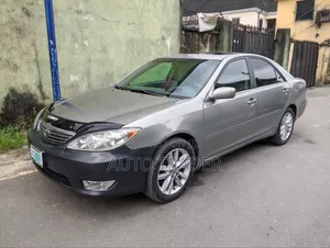 Toyota Camry 2005 Grey