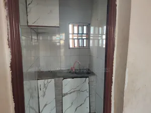 1-Bedroom Block of Flats for Rent in Zim Homes, Durumi
