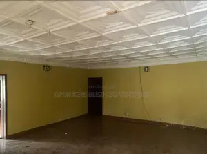 6-Bedroom Bungalow with Extra Land in Ilupelu, Ibadan