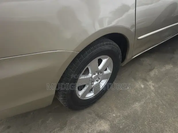 Toyota Sienna CE 2005 Zinari - 1